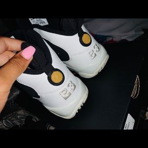 Baron 11s and city of flight 9s